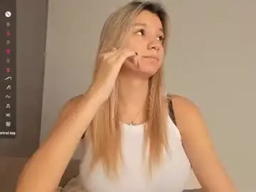 Chaturbate Live Sex Cam of margarethowell