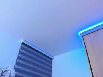 Chaturbate Live Sex Cam of redski77