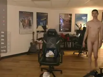 Chaturbate Live Sex Cam of reelbigwang
