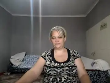 Chaturbate Free Live Porn of singlemommy_4u