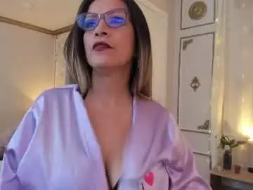 Chaturbate Best live sex cam show of cris_milk