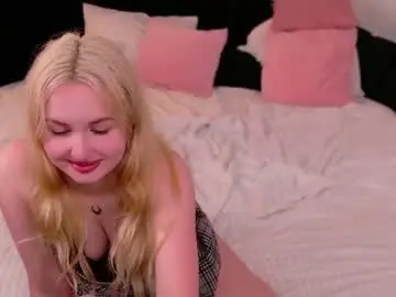 Chaturbate Live Sex Cam of kerry_mell