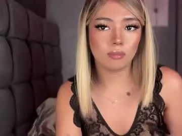 Chaturbate Live Sex Cam of trexie_fucks15