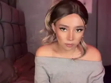 Chaturbate Nude Webcam of trexie_fucks15