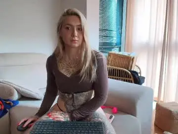 Chaturbate Live Porn of tattoobbgirl