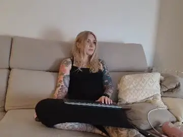 Chaturbate Free Live Porn of tattoobbgirl