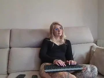 Chaturbate Adult Webcams of tattoobbgirl