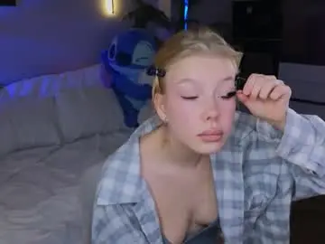 Chaturbate Watch Live Sex Cams of emily_shepard