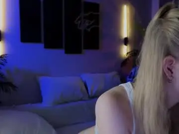 Chaturbate Adult Video Chat of emily_shepard