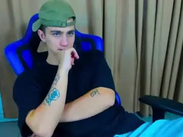 Chaturbate Watch Live Sex Cams of frank_mooree