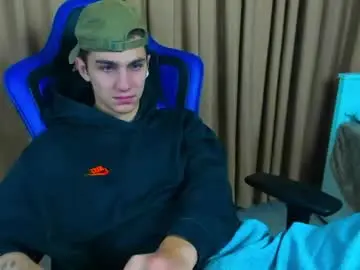 Chaturbate Free Live Porn of frank_mooree