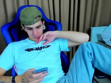 Chaturbate Live Sex Cam of frank_mooree