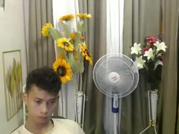 Chaturbate Live Porn of urhotfuckingass