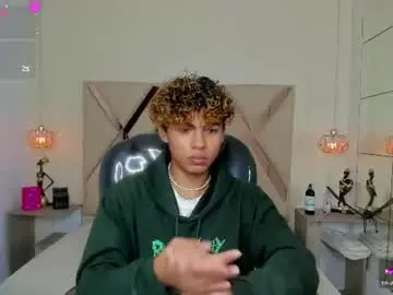 Chaturbate Watch Live Sex Cams of anyelotwink