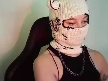 Chaturbate Live Sex Cam of evie_muna