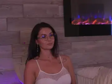Chaturbate Free Porn Cam of glamourousmom