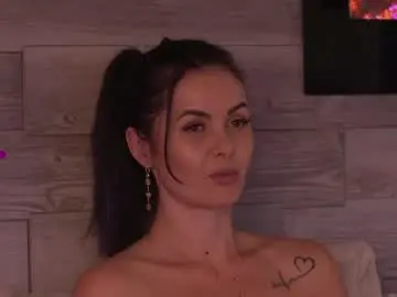 Chaturbate Sex Cam of glamourousmom