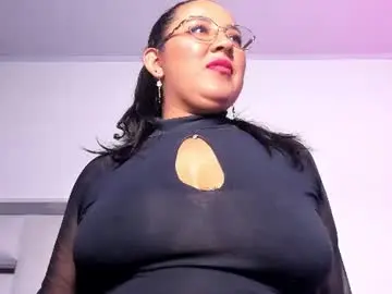 Chaturbate Live Porn of milaqueen19