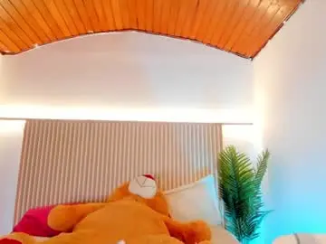 Chaturbate Watch Live Sex Cams of milu_blossom
