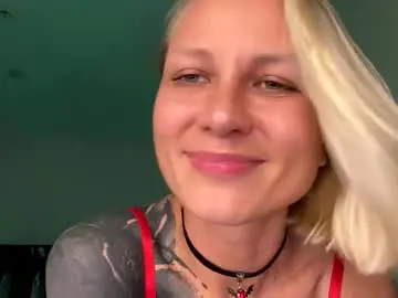 Chaturbate Live Sex Cam of blonde_fuck_couple