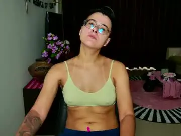 Chaturbate Best live sex cam show of chloe_x_