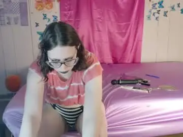 Chaturbate Free Porn Cam of lunaquinn45