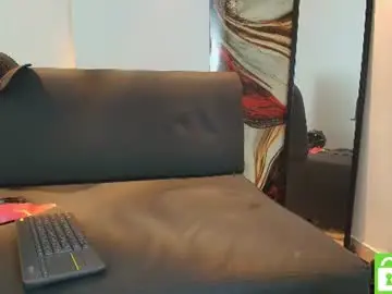 Chaturbate Live Sex Cam of marco_smith2