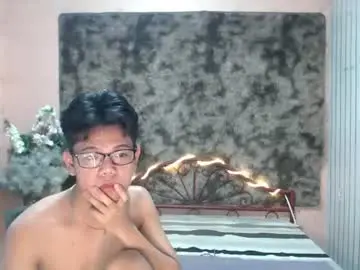 Chaturbate Live Sex Cam of urdreamboy_doms