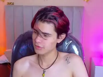 Chaturbate Live Sex Cam of derek_sinn