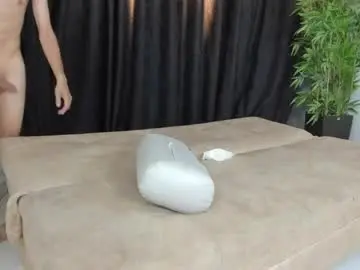 Chaturbate Free Live Porn of golden_girl_house