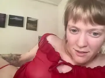 Chaturbate Live Sex Cam of lillidances