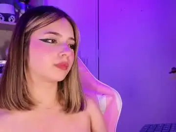 Chaturbate Nude Webcam of emilykarterr