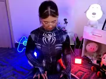 Chaturbate Best live sex cam show of emilykarterr
