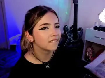 Chaturbate Watch Live Sex Cams of emilykarterr