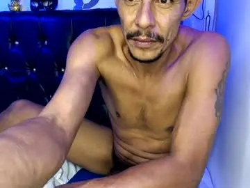 Chaturbate Live Sex Cam of zeus_elgranjunior