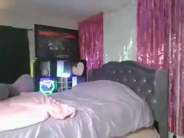 Chaturbate Free Live Porn of snowie_rose