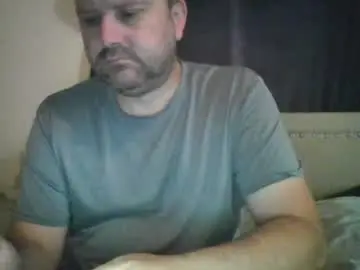 Chaturbate Live Sex Cam of totalpackage2089