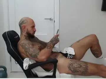 Chaturbate Free Porn Cam of maxi_foxxx