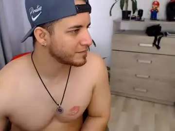 Chaturbate Live Sex Cam of maximussantorini