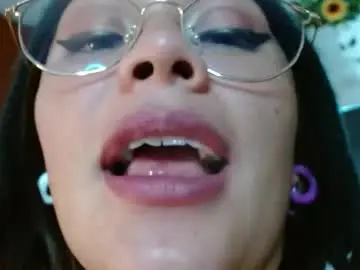 Chaturbate Private Sex Chat of evolethmontenegros