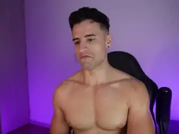 Chaturbate Free Live Porn of krops_