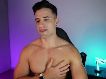 Chaturbate Live Sex Cam of krops_