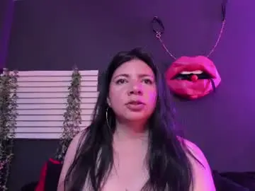 Chaturbate Adult Webcam of kinkyy_mom