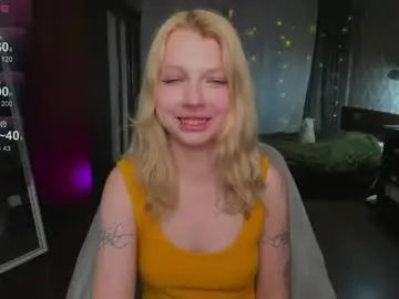 Chaturbate Live Sex Cam of yourlovelyeve