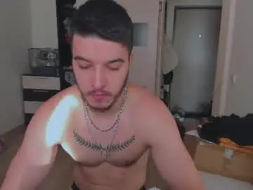 Chaturbate Live Sex Cam of bravo_maestro