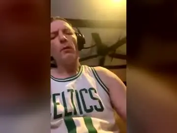 Chaturbate Live Sex Cam of bigdickbeating4321