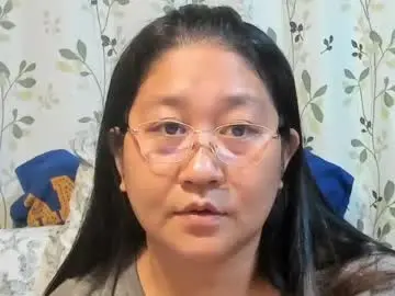 Chaturbate Live Sex Cam of sweetpilipina88