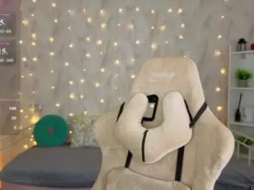 Chaturbate Sex Cam of kira_fluffy