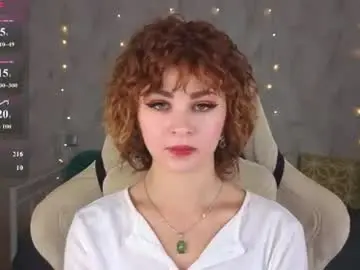 Chaturbate Live Sex Cam of kira_fluffy