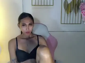 Chaturbate Watch Live Sex Cams of lucyseductive_